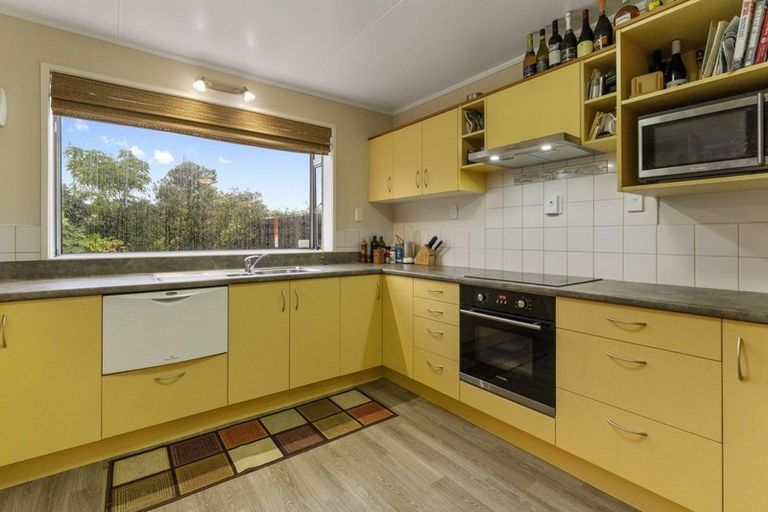 Photo of property in 11 Panako Place, Awapuni, Palmerston North, 4412