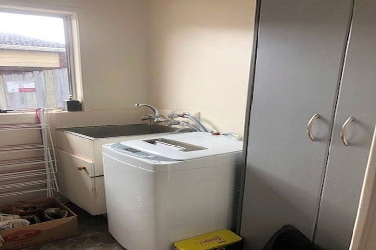 Photo of property in 94 Moire Road, Massey, Auckland, 0614