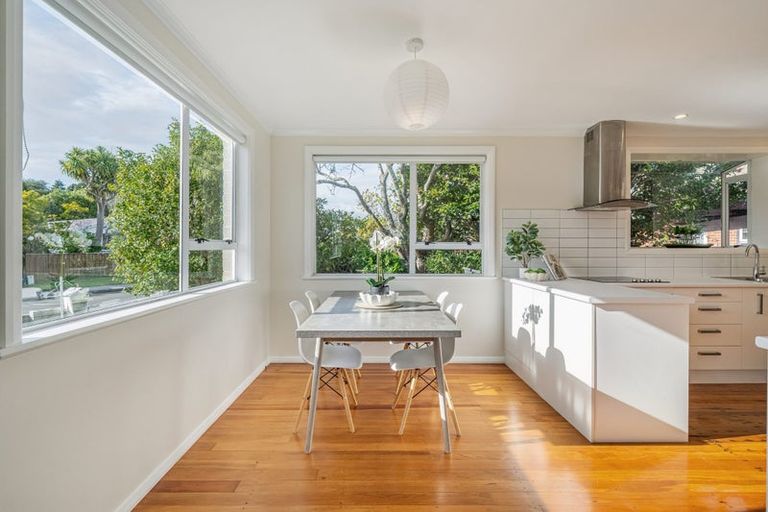 Photo of property in 13 Whirinaki Crescent, Heretaunga, Upper Hutt, 5018
