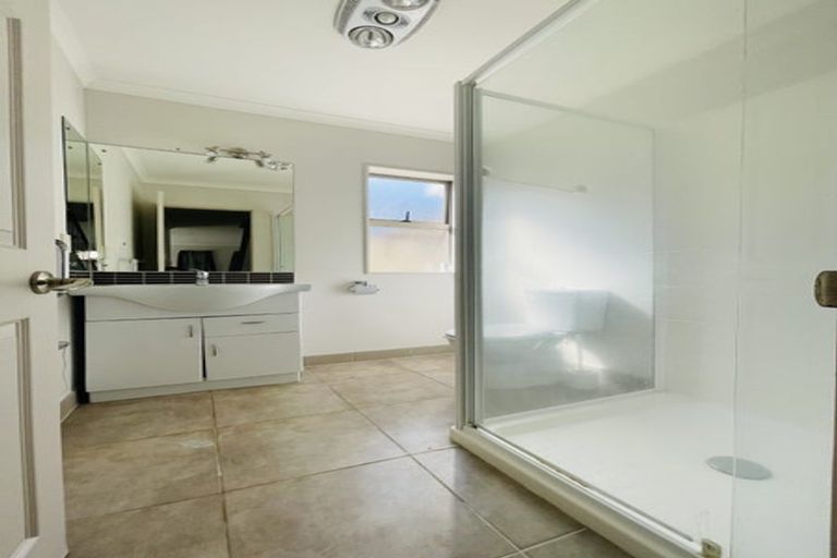 Photo of property in 3 Dione Place, Flat Bush, Auckland, 2016