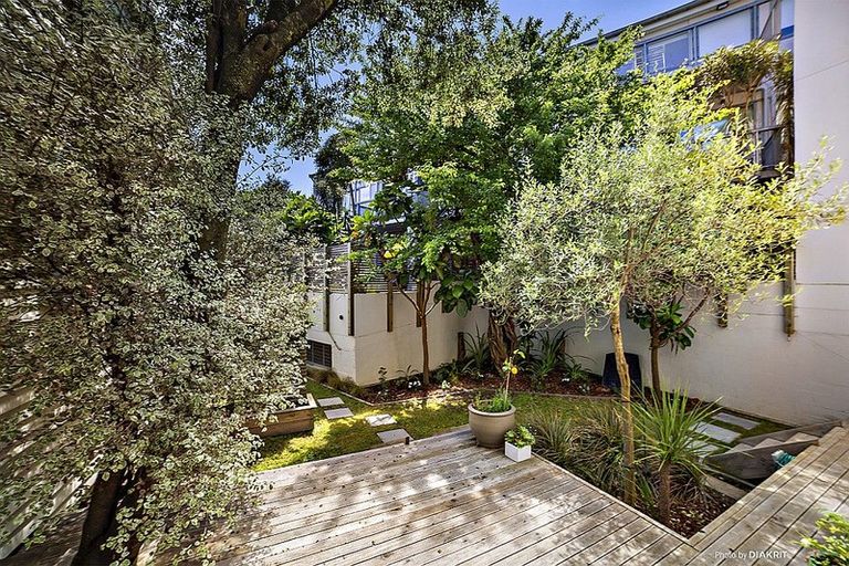 Photo of property in 8 Hall Street, Newtown, Wellington, 6021