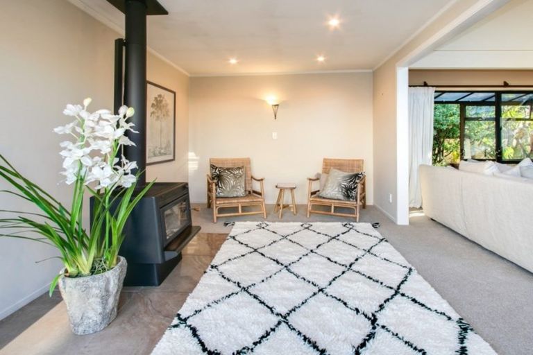 Photo of property in 3 Moana Place, Taradale, Napier, 4112