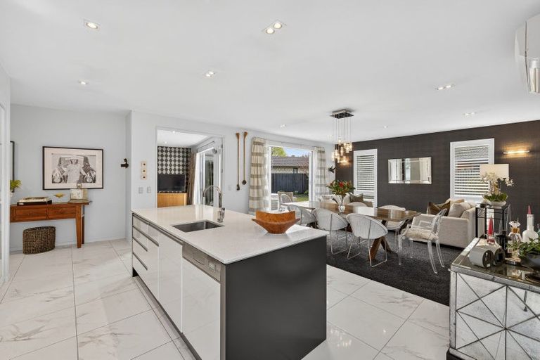 Photo of property in 35 Birkdale Drive, Shirley, Christchurch, 8061