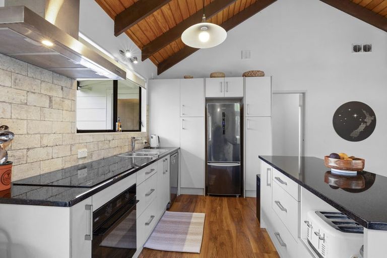 Photo of property in 19 Thames Street, Welbourn, New Plymouth, 4310