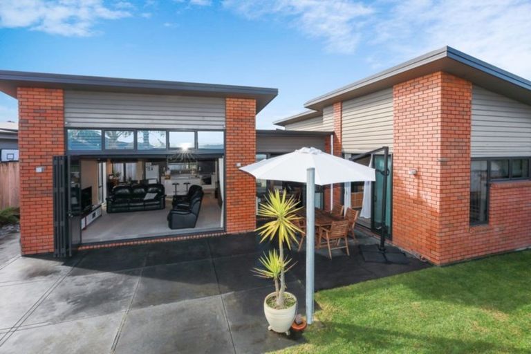 Photo of property in 13 Gibbston Close, Huntington, Hamilton, 3210