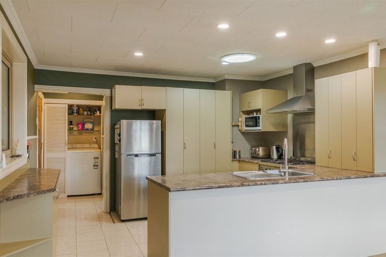 Photo of property in 32 Brougham Street, Westport, 7825