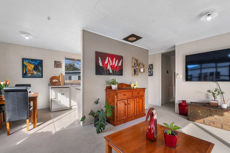 Photo of property in 47a Kawaha Point Road, Fairy Springs, Rotorua, 3015