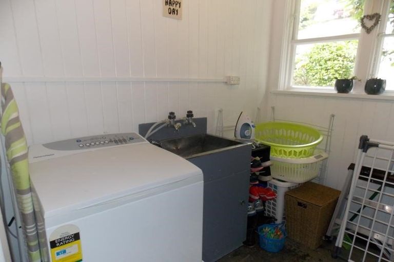 Photo of property in 18a Montgomery Avenue, Karori, Wellington, 6012
