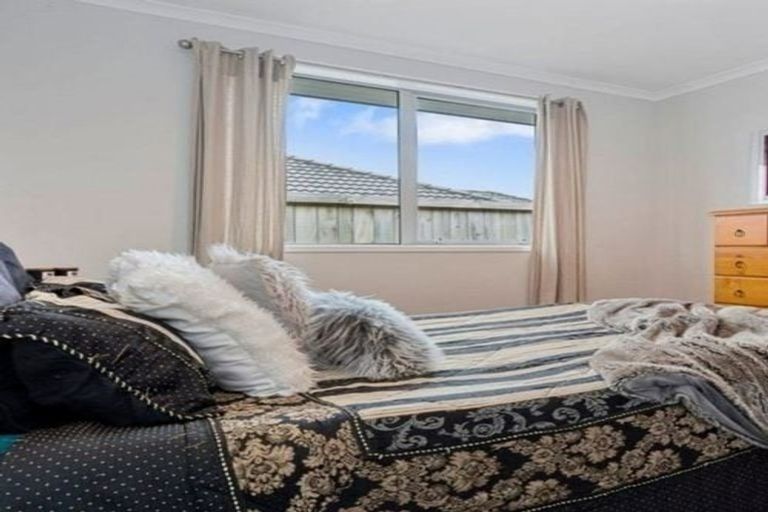Photo of property in 18 Raiha Street, Papamoa Beach, Papamoa, 3118