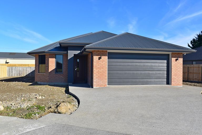 Photo of property in 7 Devon Lane, Carterton, 5713