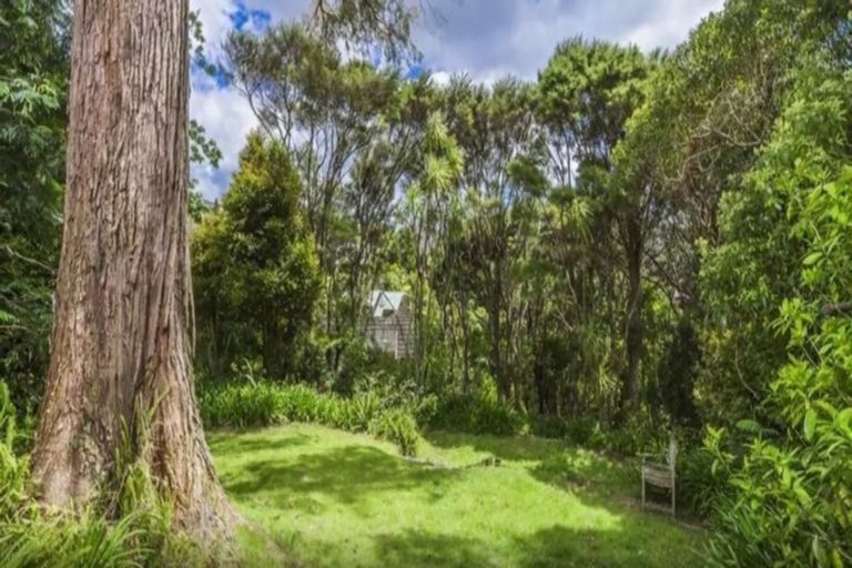 Photo of property in 7 Tranquil Glade, Hillcrest, Auckland, 0627