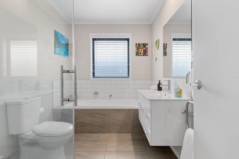 Photo of property in 10 Kamokore Glade, Pyes Pa, Tauranga, 3112