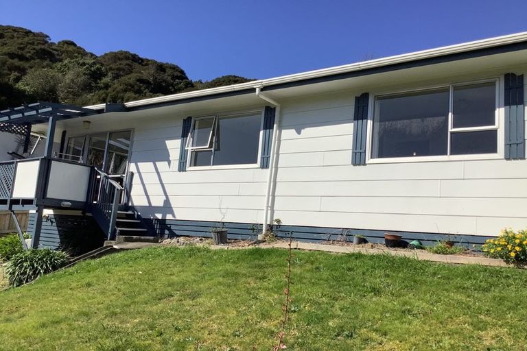 Photo of property in 16 Manurewa Grove, Wainuiomata, Lower Hutt, 5014