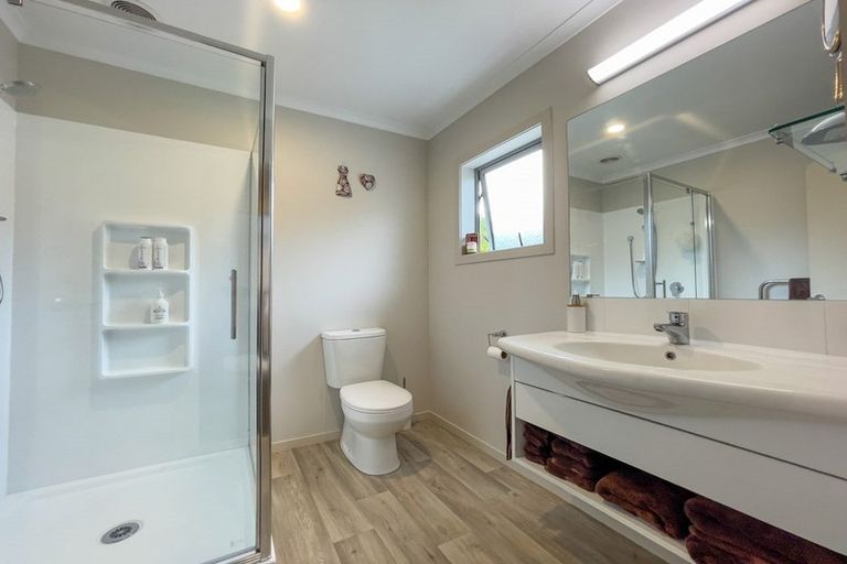 Photo of property in 50u2 Banbury Crescent, Fairfield, Hamilton, 3214