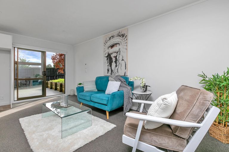 Photo of property in 192 Henderson Valley Road, Henderson, Auckland, 0612