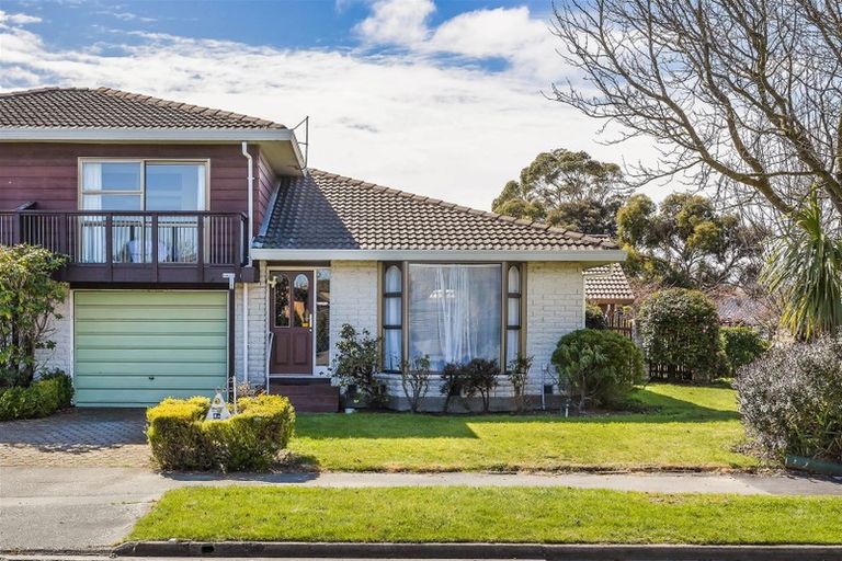 Photo of property in 4 Sayers Crescent, Ilam, Christchurch, 8041