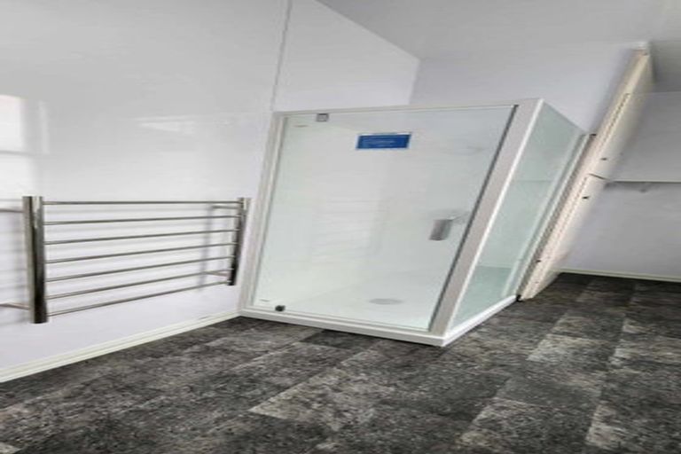 Photo of property in 180-182 Ohiro Road, Brooklyn, Wellington, 6021