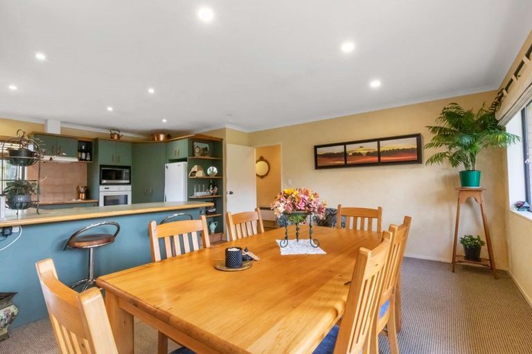 Photo of property in 13 Chesterfield Place, Rototuna, Hamilton, 3210
