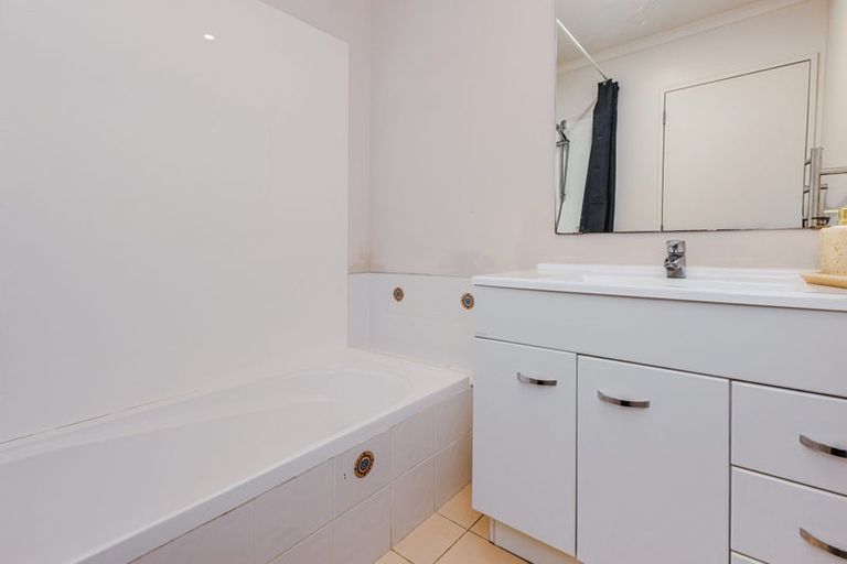 Photo of property in 48 Chapel Road, Flat Bush, Auckland, 2019