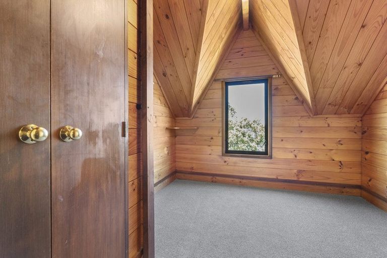 Photo of property in 22 Durness Place, Red Beach, 0932