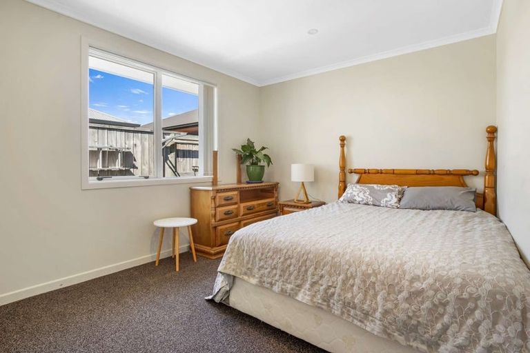 Photo of property in 10 Selliera Place, Papamoa Beach, Papamoa, 3118