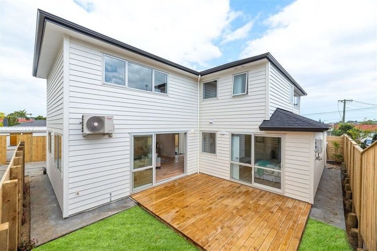 Photo of property in 14a Coniston Avenue, Te Atatu South, Auckland, 0610