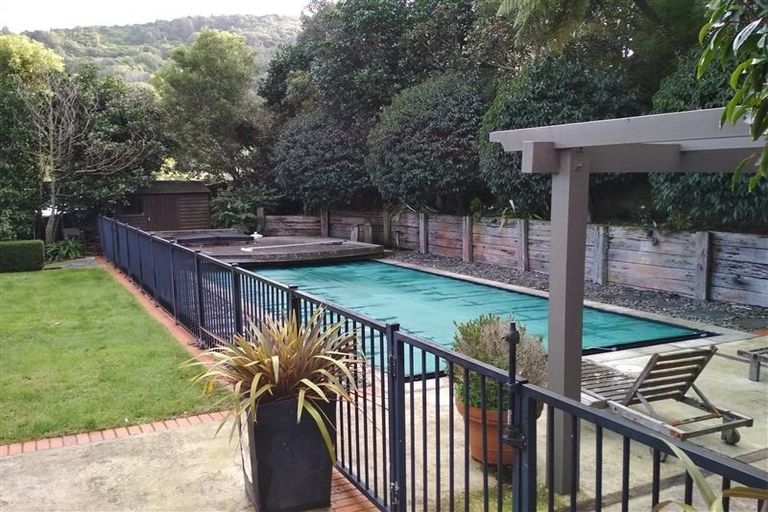 Photo of property in 79 Simla Crescent, Khandallah, Wellington, 6035