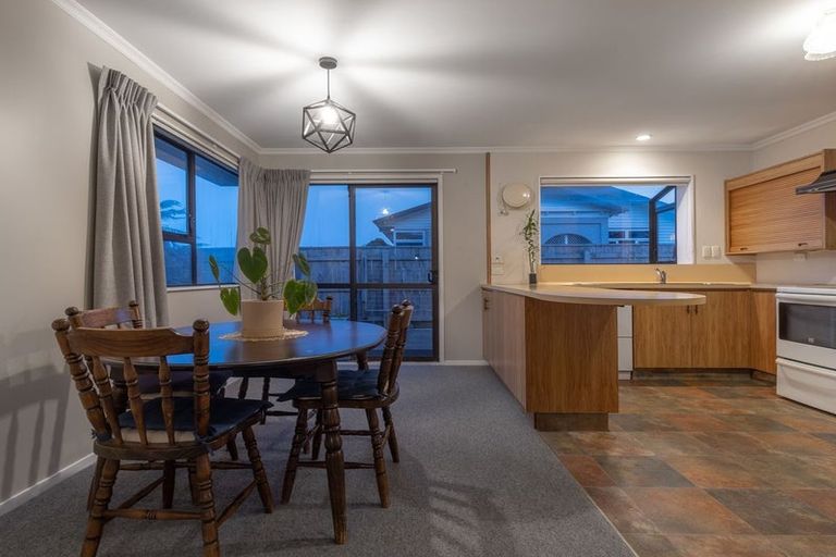 Photo of property in 50 Winchester Street, Levin, 5510