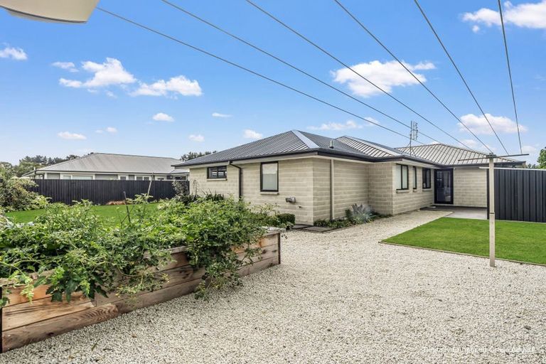 Photo of property in 102 Petries Road, Woodend, 7610
