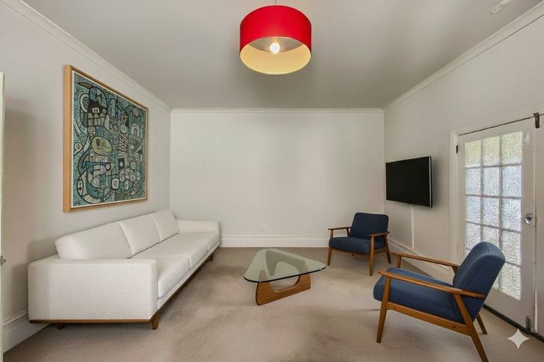 Photo of property in 84 Tinakori Road, Thorndon, Wellington, 6011