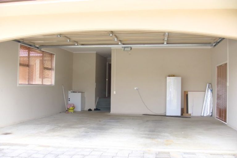 Photo of property in 11 Waller Avenue, Bucklands Beach, Auckland, 2012