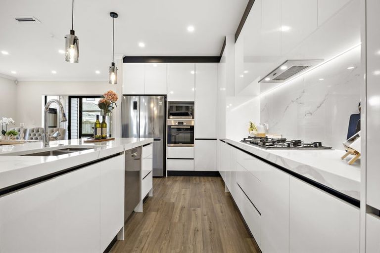 Photo of property in 30 Hikuawa Road, Flat Bush, Auckland, 2019