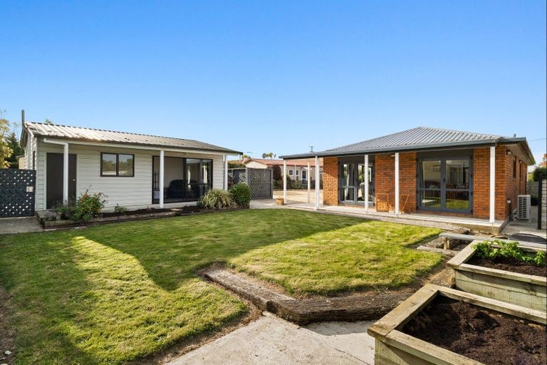 Photo of property in 77 Beach Street, Saint Clair, Dunedin, 9012