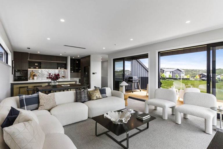 Photo of property in 33 Kikorangi Drive, Wainui, 0992