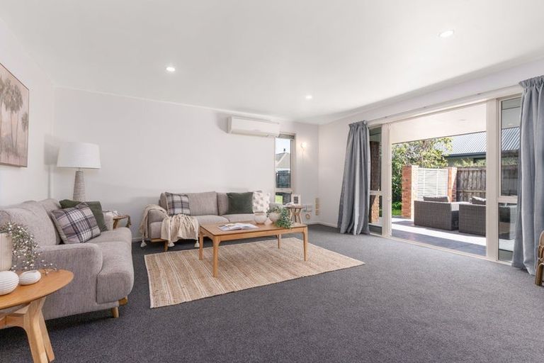 Photo of property in 72 Broadhaven Avenue, Parklands, Christchurch, 8083