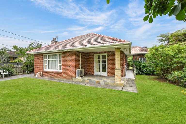 Photo of property in 11 Heath Street, St Andrews, Hamilton, 3200