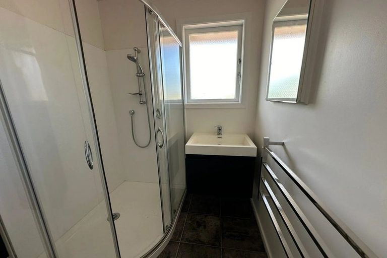 Photo of property in 1/5 Hill Crescent, Papakura, 2110