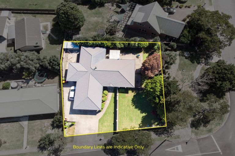 Photo of property in 1 Harris Place, Ngatea, 3503