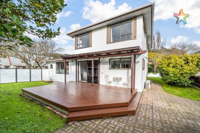 Photo of property in 2 Mcenroe Grove, Naenae, Lower Hutt, 5011