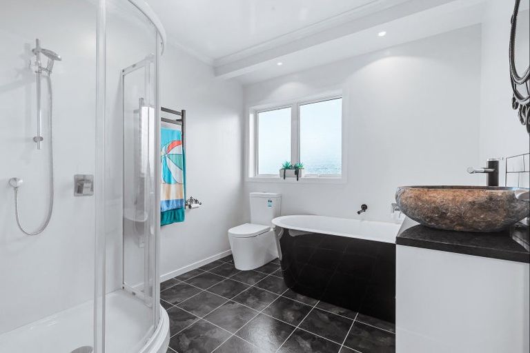 Photo of property in 11 Rangikatea Road, Omori, Turangi, 3381