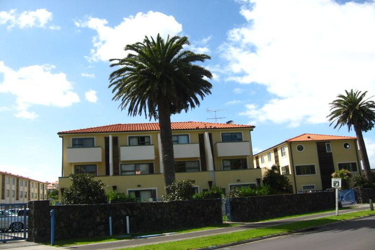 Photo of property in 32/595 Laurie Southwick Parade, Gulf Harbour, Whangaparaoa, 0930