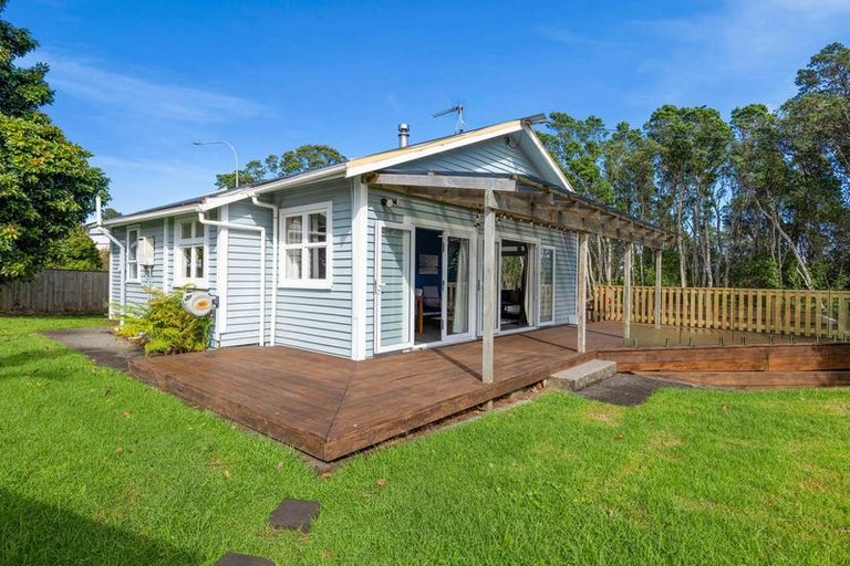 Photo of property in 33 Baring Terrace, Strandon, New Plymouth, 4312