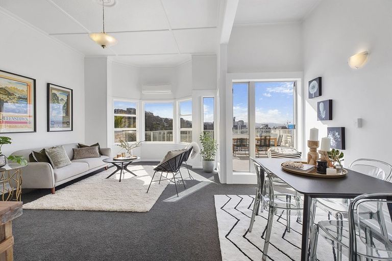 Photo of property in 12 Maarama Crescent, Aro Valley, Wellington, 6021