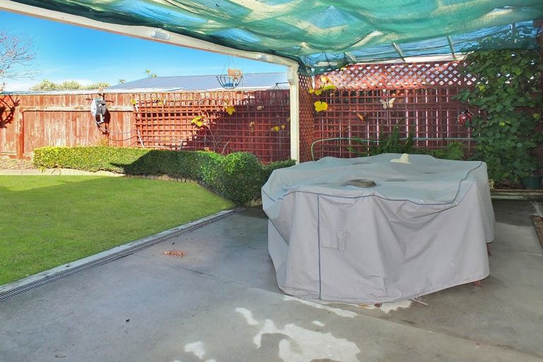 Photo of property in 38 Hennessy Street East, Foxton Beach, Foxton, 4815