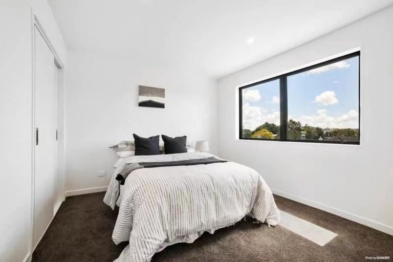 Photo of property in 57 Horokaka Street, Massey, Auckland, 0614