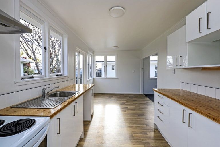 Photo of property in 1025b&c Bledisloe Street, Raureka, Hastings, 4120