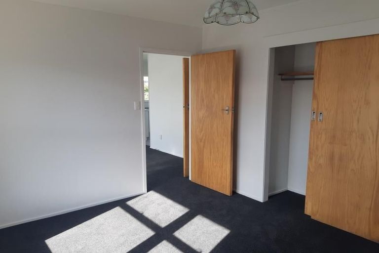Photo of property in 2/4 Lingfield Street, Glenfield, Auckland, 0629
