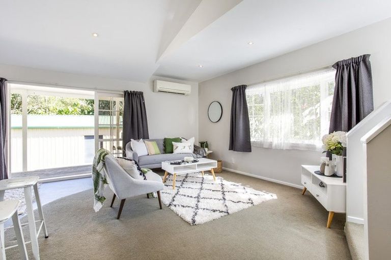 Photo of property in 23 Makiri Street, Helensville, 0800