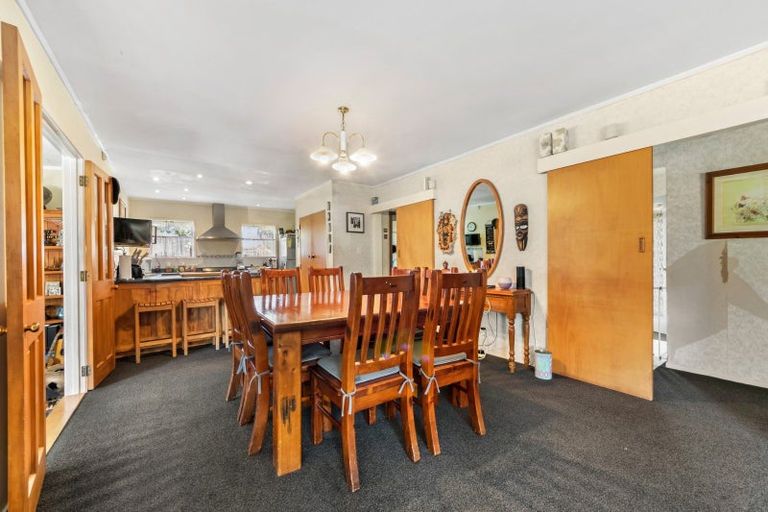 Photo of property in 303 Don Buck Road, Massey, Auckland, 0614