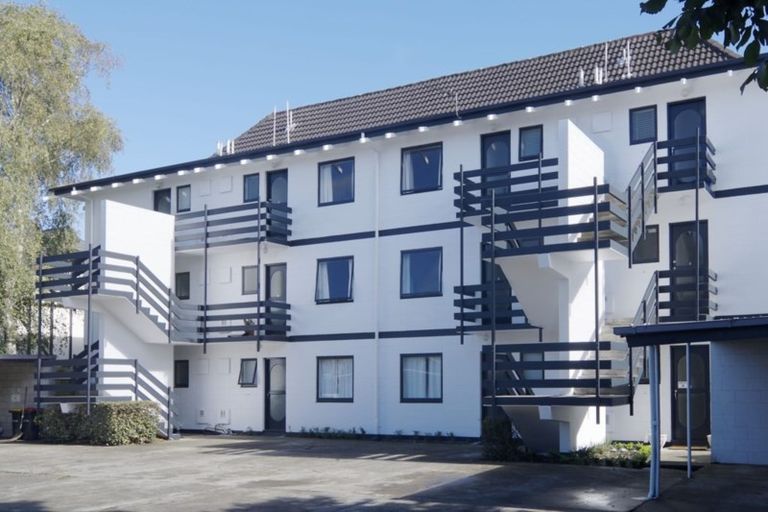 Photo of property in 31 Holly Road, St Albans, Christchurch, 8014